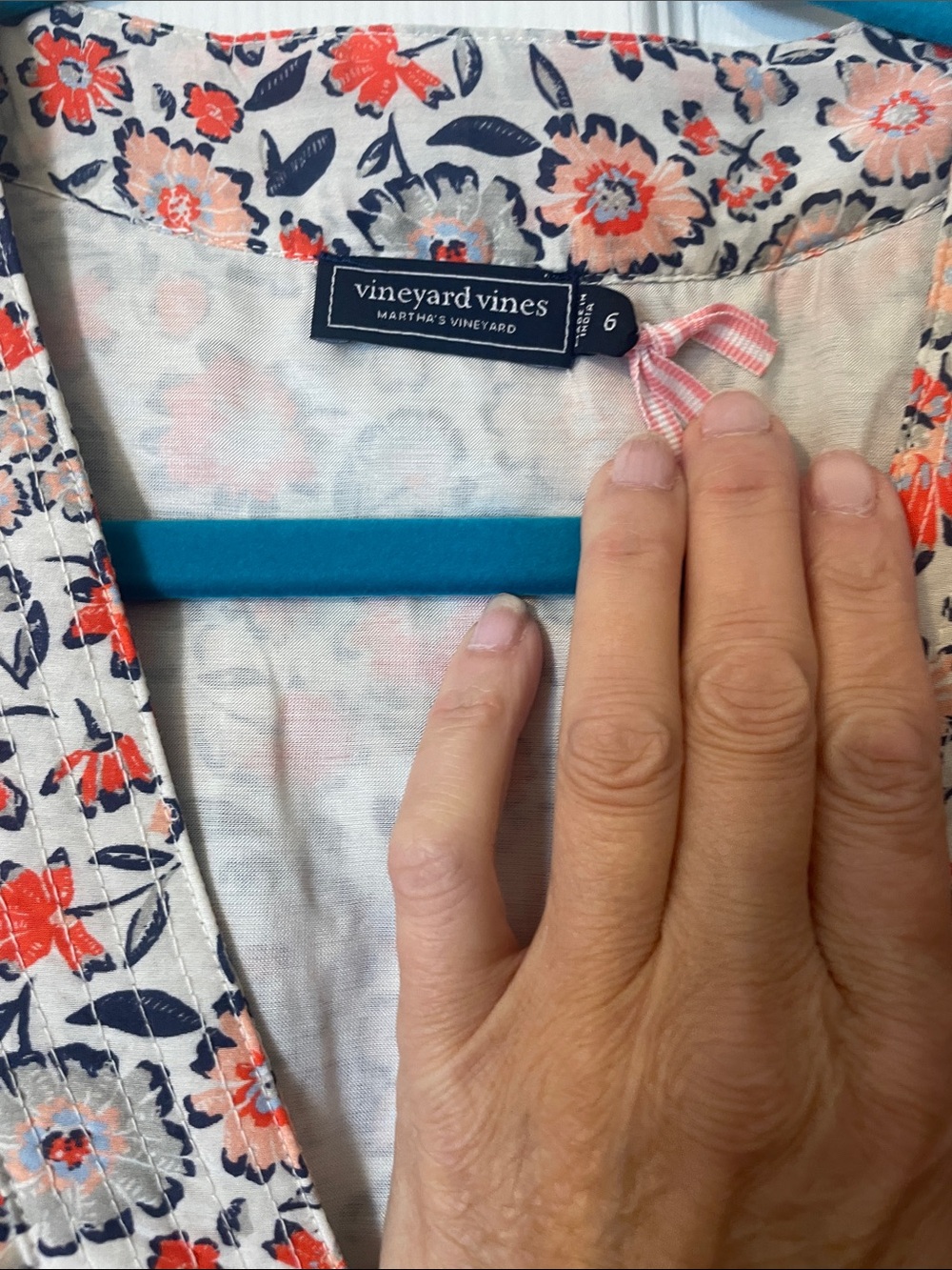 Vineyard Vines Coral and Cream Floral Ruffle Tiered Mini - Picture 9 of 10